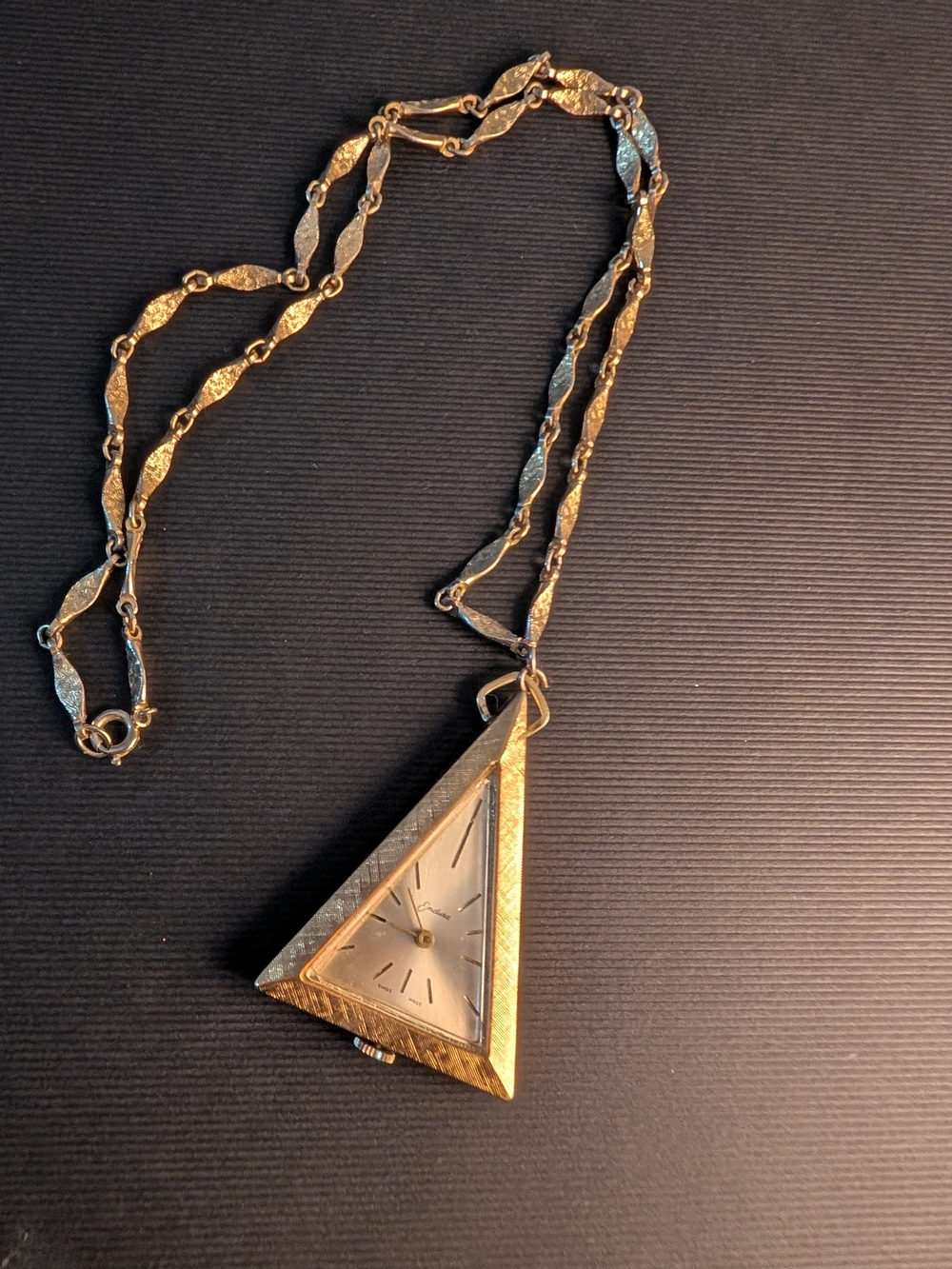 Vintage Gold-Tone Triangle Pendant Watch Necklace for Women